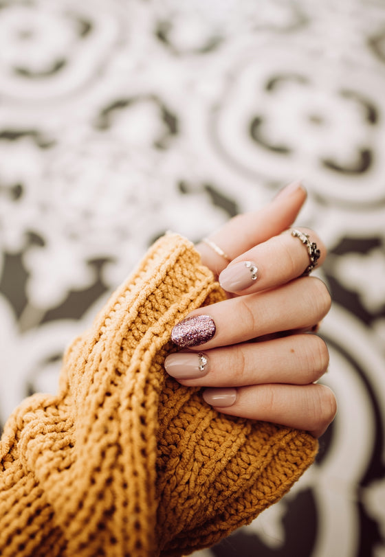 Achieve Envious Nails: Stunning Nail Art with Gotti Gel Color #49G To Be Desired Using Gel Polish and Nail Polish