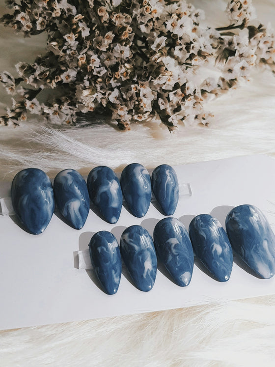 Made You Look: Transform Your Nail Art with #116F Gotti Fusion Powder and Gel Polish